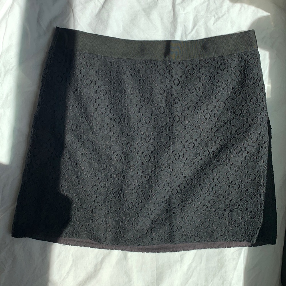 Lace mini skirt